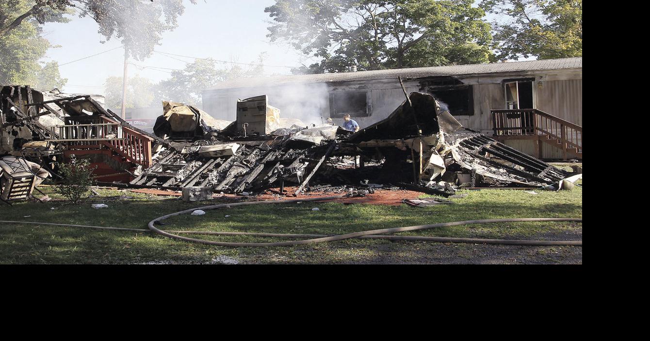 Explosion, fire destroy two mobile homes in Waterloo | News | fltimes.com