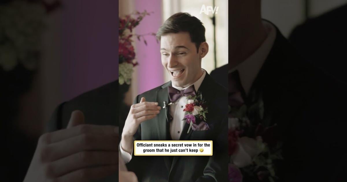 Officiant sneaks a secret vow in for the groom that he just can't keep 🤣
