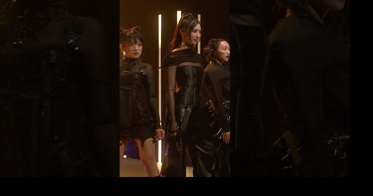 #EJAE, #AudreyNuna & #REIAMI from #KPopDemonHunters perform “Golden”! # ...