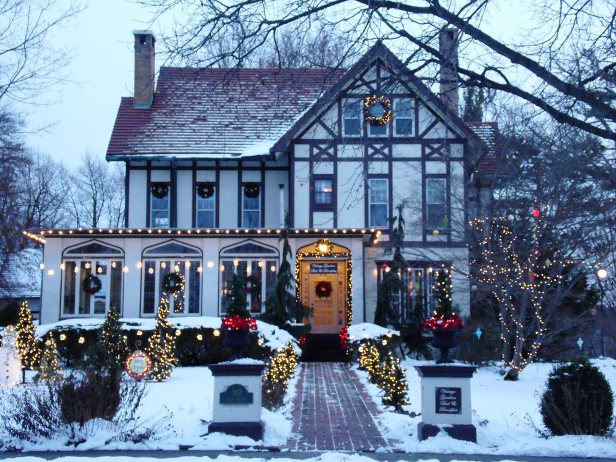 Business Of The Week Vintage Gardens Bed And Breakfast Business