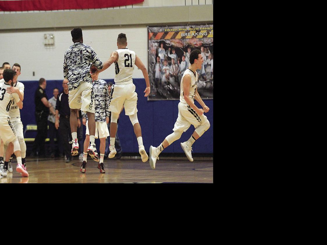 Boys Basketball Mynderse Survives Second Half Meltdown To Advance