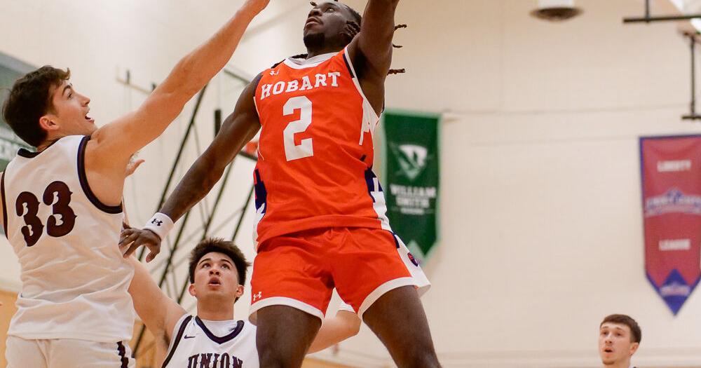 COLLEGE ROUNDUP: Hobart hockey rolls on, HWS basketball swept, Keuka ends skid