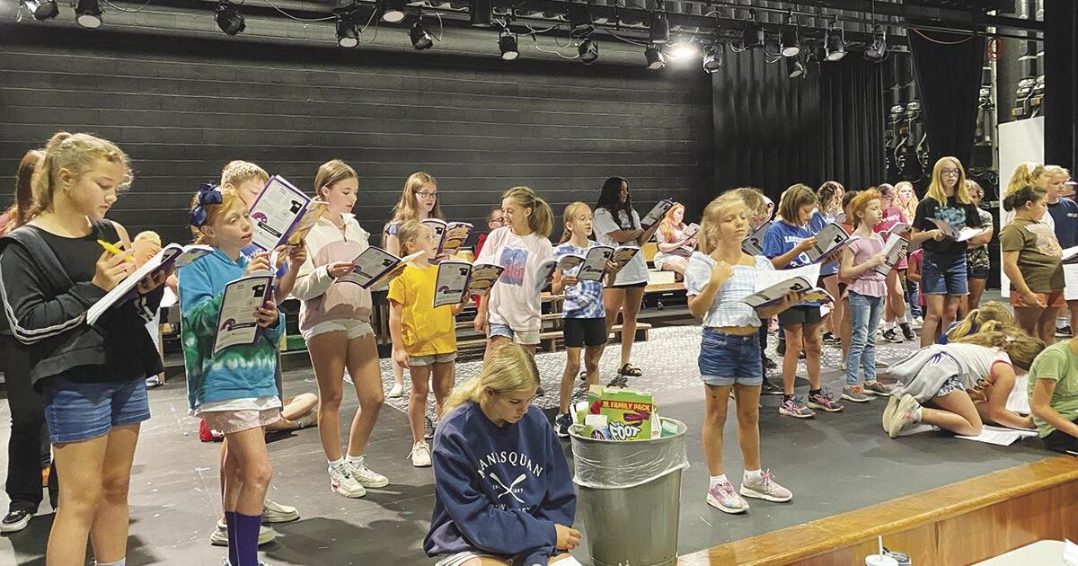 Golden ticket in Penn Yan with 'Willy Wonka' production - Vimarsana News
