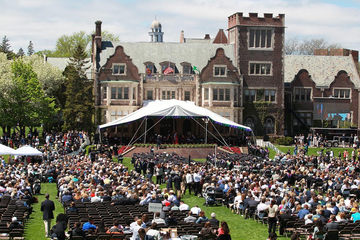 Hobart and William Smith Colleges grads urged to leave comfort zones