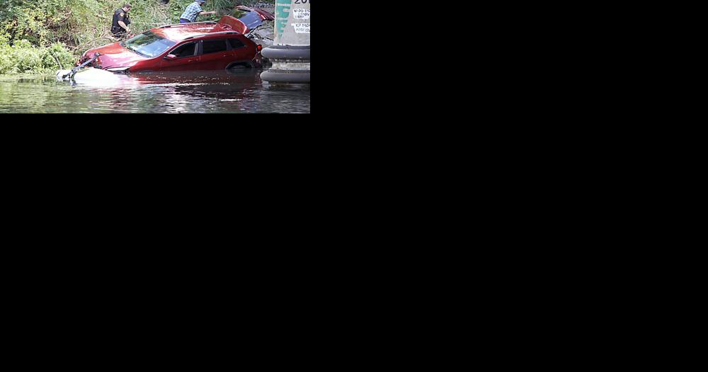 Vehicle into canal results in DWI arrest - Vimarsana News