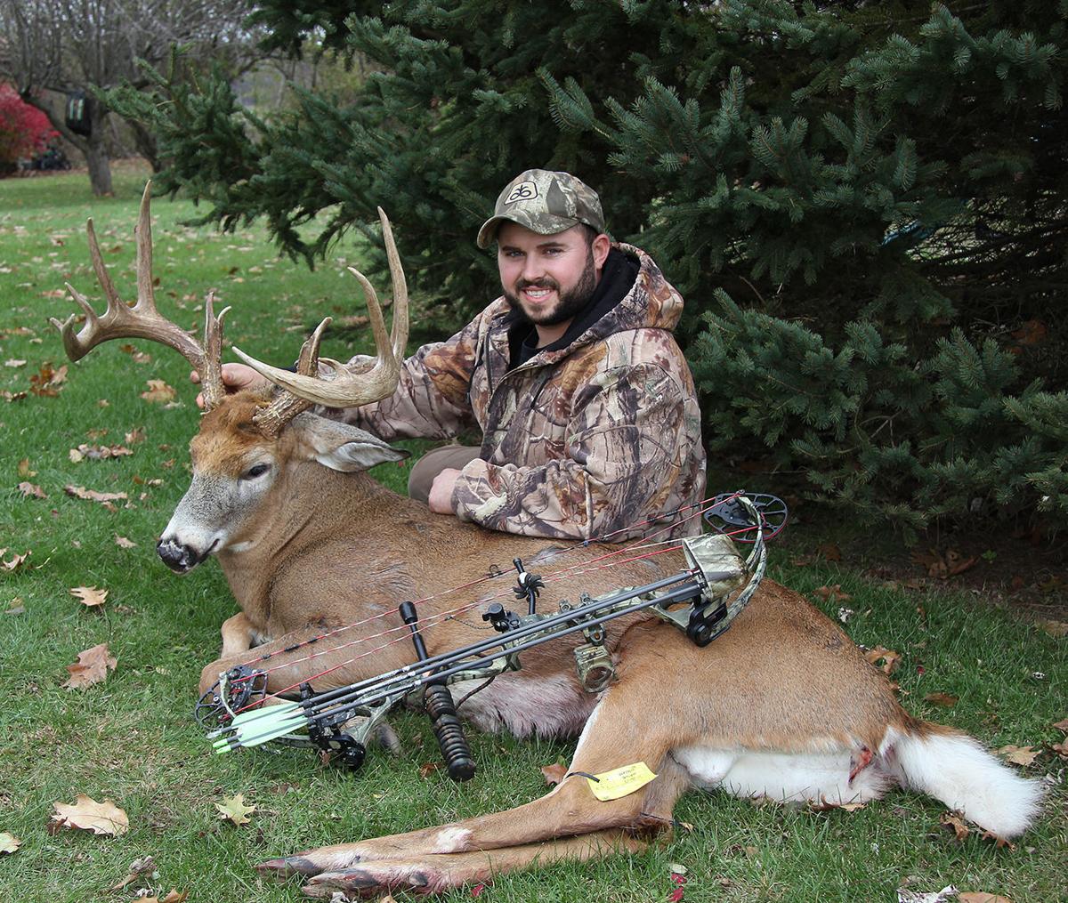 OUTDOORS: Wayne County man arrows monster buck | Sports ...