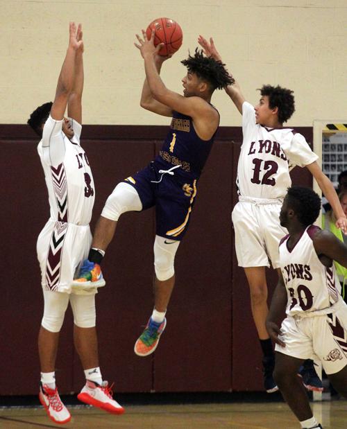 Boys Basketball Clyde Savannah S Camden Chance Registers