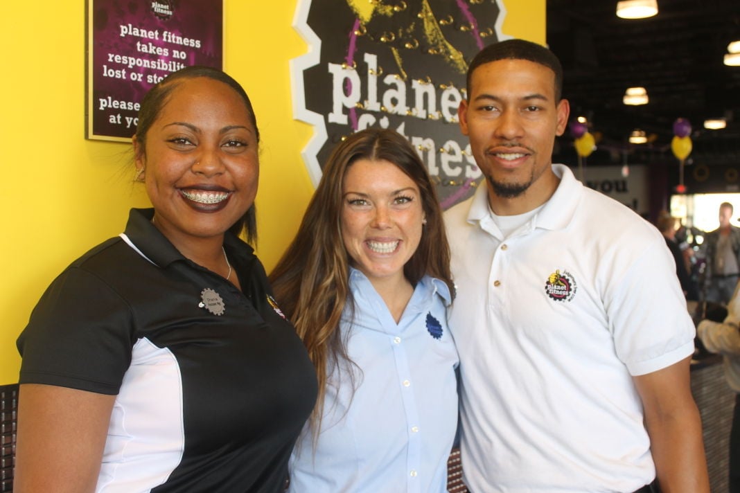 Planet Fitness holds grand opening celebration in Fontana