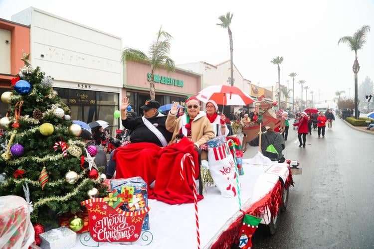 Many floats create joy during Christmas Parade; see photos and video