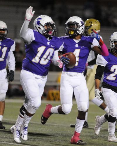 Jurupa Hills Football Team Obtains 28 7 Win Over Arroyo Valley