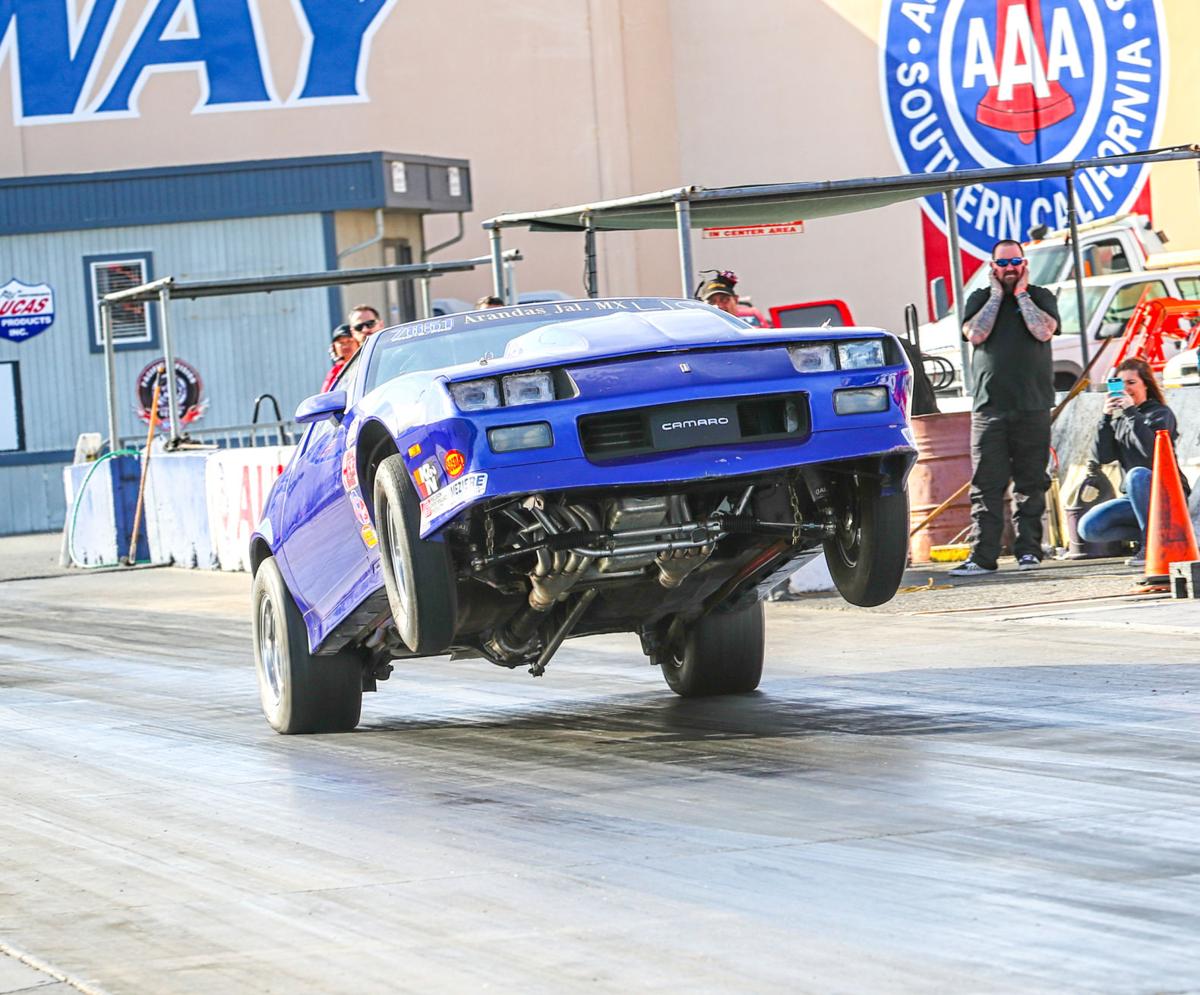 Drag racing season begins at Auto Club Dragway in Fontana; first Street