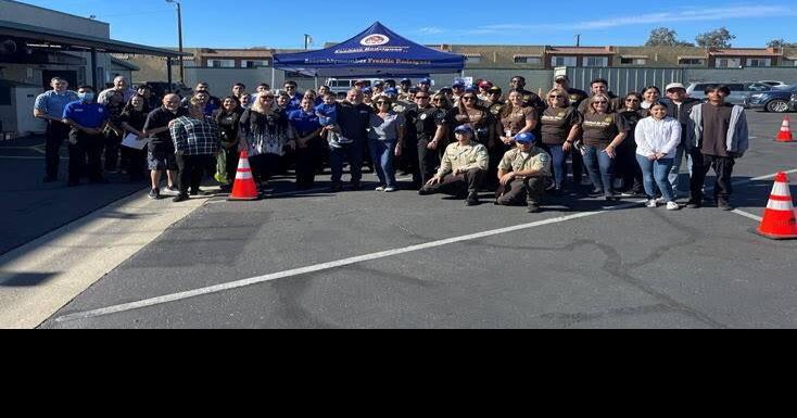 Assemblymember Rodriguez hosts his 11th Annual Turkey Drive