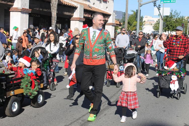 Many Fontana residents celebrate Christmas; see parade photos News