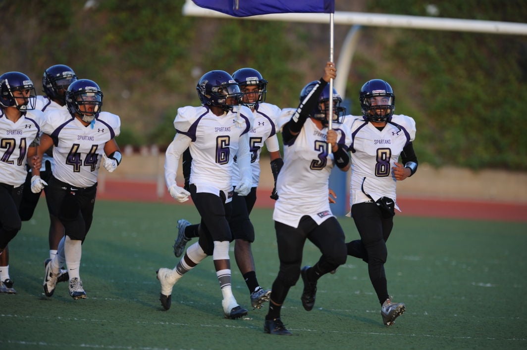 Jurupa Hills Football Team Wins Opener, 32-15; See Video Highlights ...