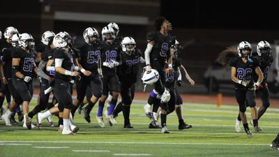 Jurupa Hills Football Team Wins Thriller 36 29 And Will Advance