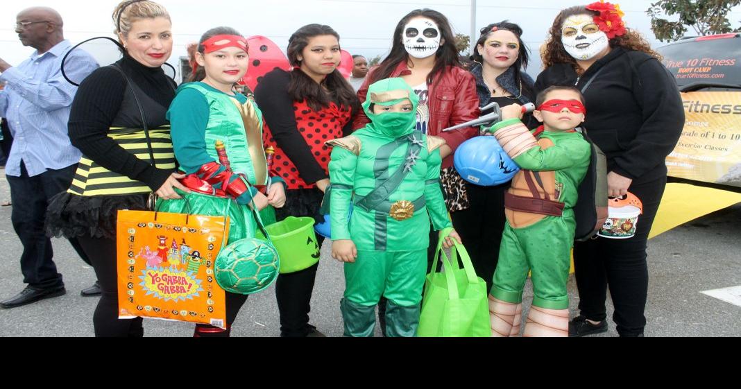 Fontana residents enjoy Halloween fun; see photos Entertainment