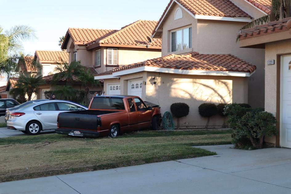 Pickup truck crashes into house in Fontana on Dec. 26 | News