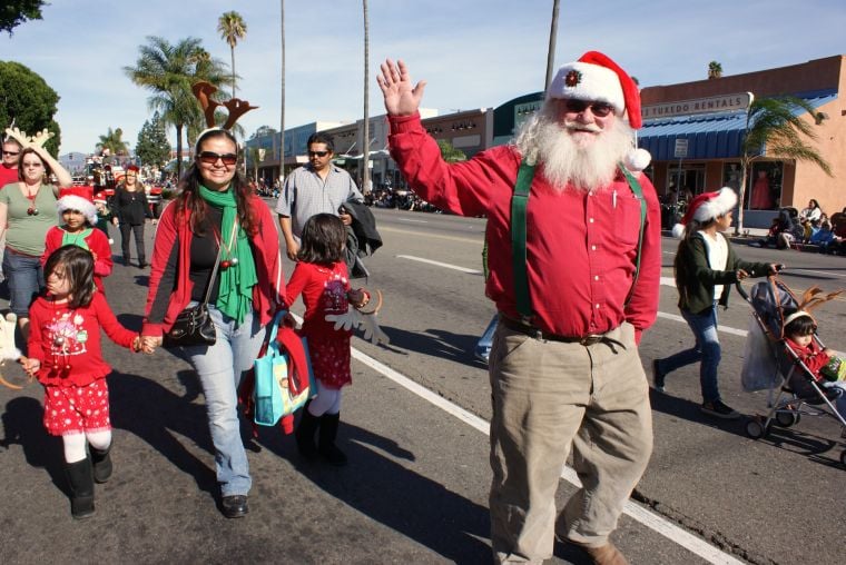 See photo slideshow of Fontana Christmas Parade News