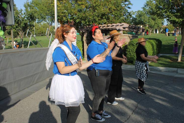 Halloween events draw big crowds in Fontana; see photos News