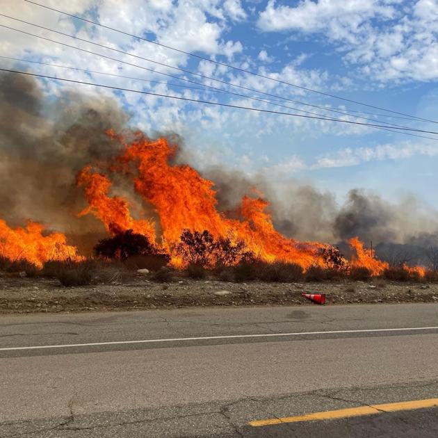 Update South Fire Destroys 18 Structures Near Fontana Three New Small Fires Erupt Nearby News California News Times