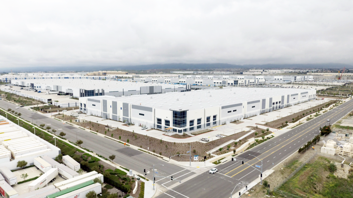 Logisticentersm Distribution Facility Has Been Constructed In Rialto Business Fontanaheraldnews Com