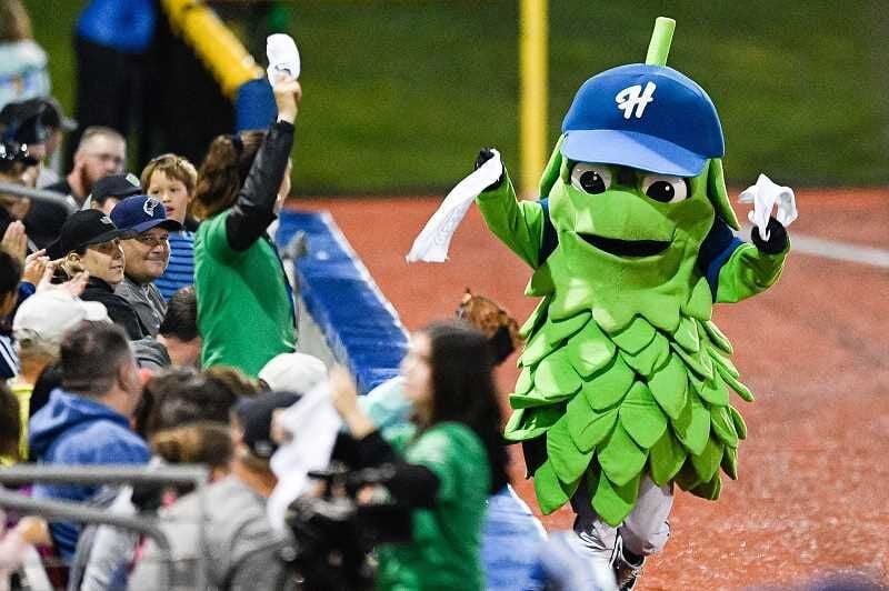 FINAL SCORE - Vancouver Canadians at Hillsboro Hops