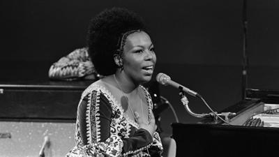 Celebrating the Legacy of Roberta Flack: A Voice for the Ages |  Entertainment | forwardtimes.com