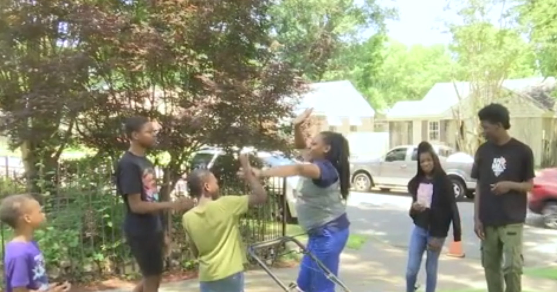 Siblings mow lawns in Orange Mound to stay out of trouble | News - Vimarsana News