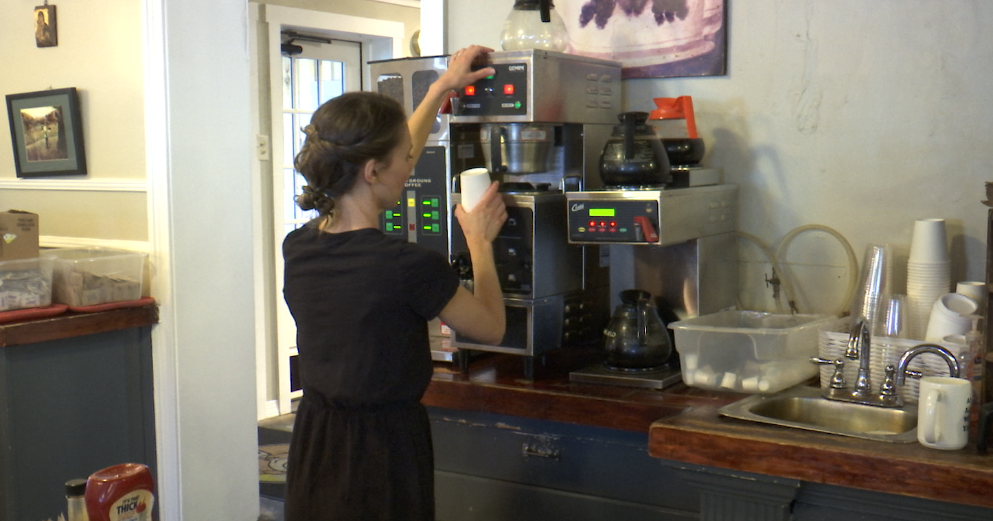 Memphis etiquette expert explains when to tip – and how much - Vimarsana News