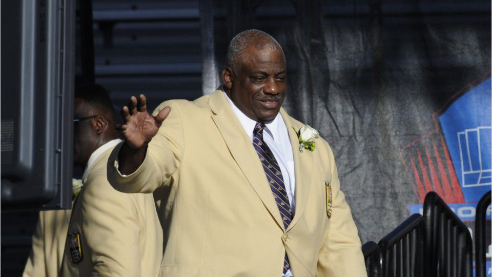 NFL Hall of Famer Fred Dean Dies at 68