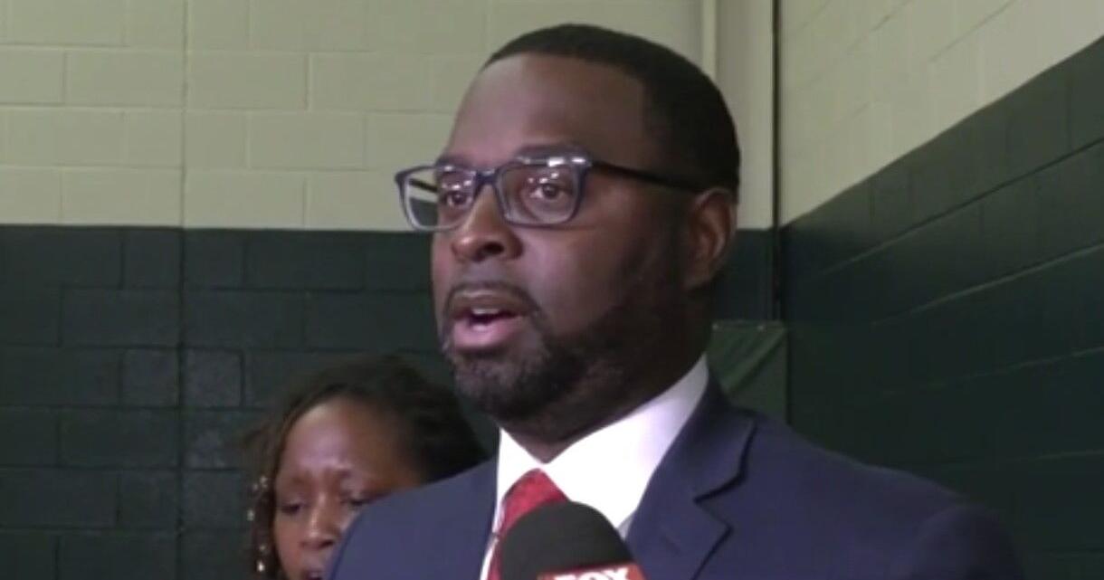 Paul Young details crime fighting efforts at town hall | News - Vimarsana News