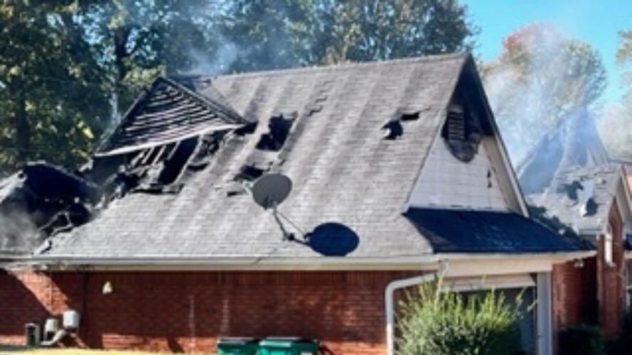 PHOTOS: Firefighters battle house fire in Southeast Shelby County ...