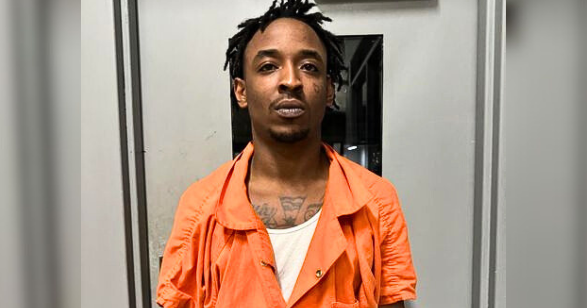 Police: Man with two guns runs from police in traffic stop | News - Vimarsana News