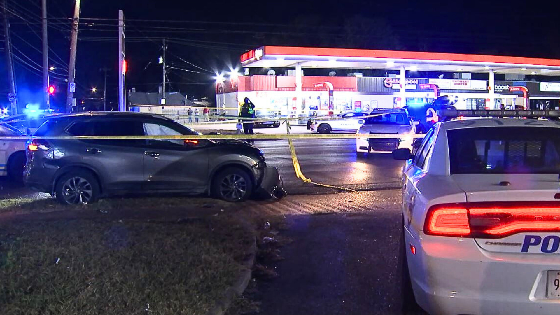 PHOTOS: Police Squad Car Crashes Into 3 Cars At Intersection During ...