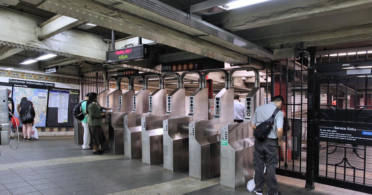 Man Breaks Neck Jumping Turnstile Full Video Police: Man dies after jumping NYC subway turnstile | Trending