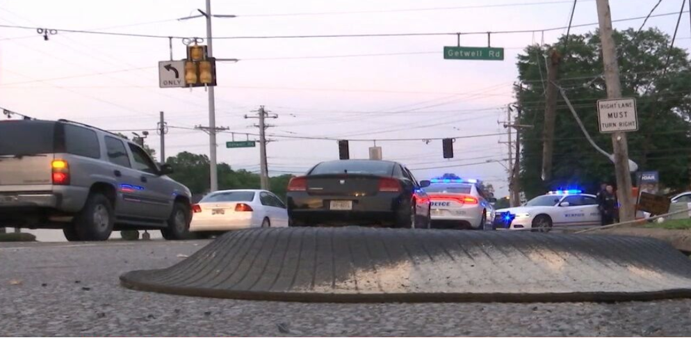 WATCH: Robbery and police chase end in crash in East Memphis MPD says