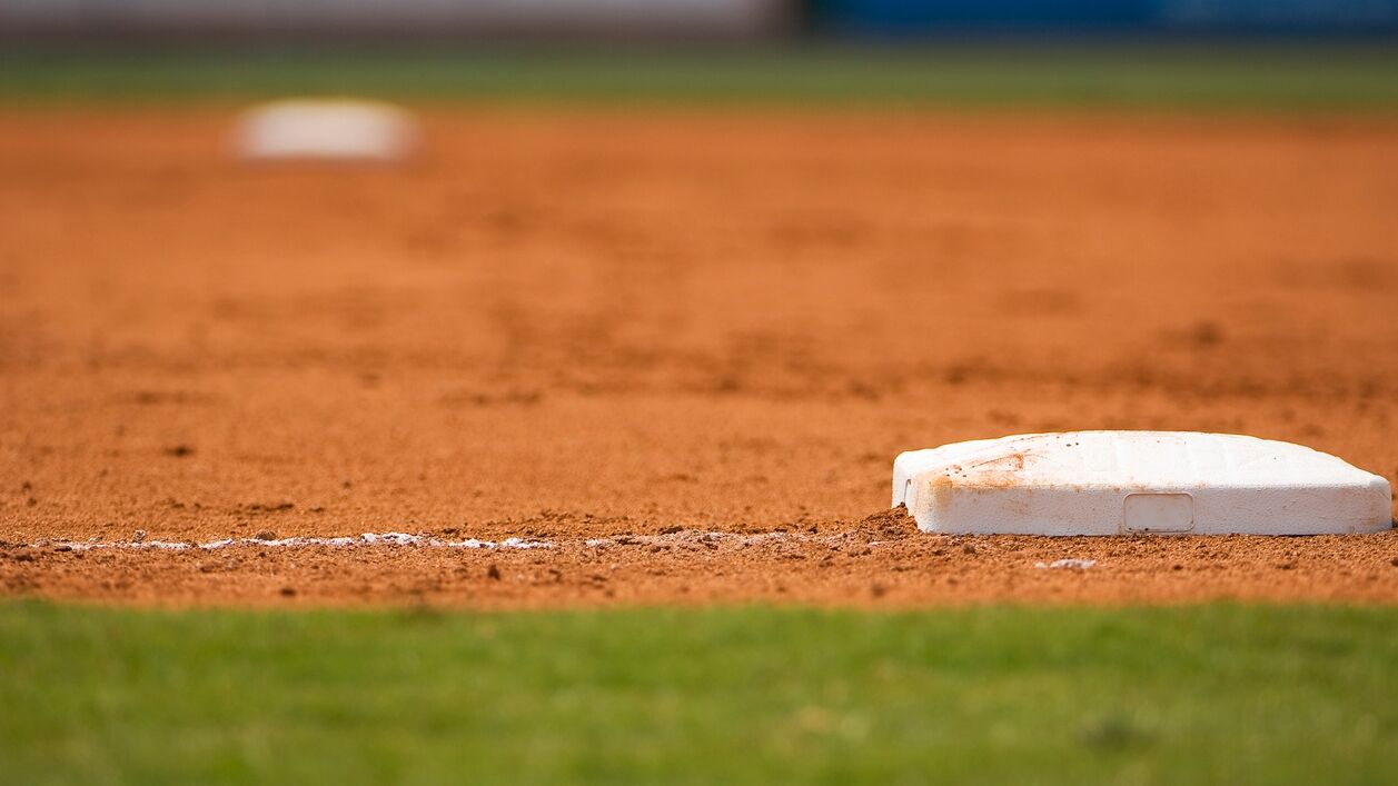 Fast little legs: Russell Terrier Macho declared fastest doggie baserunner  at Dodger Stadium – WSB-TV Channel 2 - Atlanta