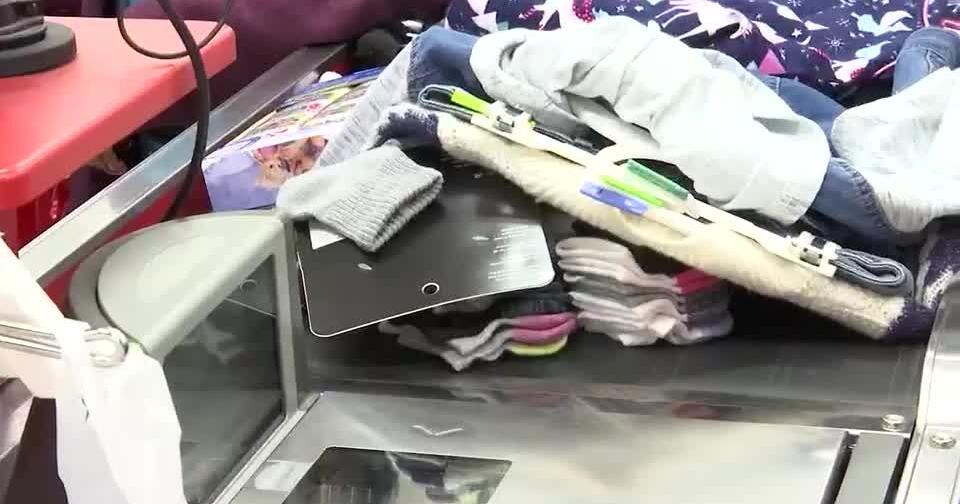 Generosity of Memphis actress teaches life lessons, leads to shopping spree for kids