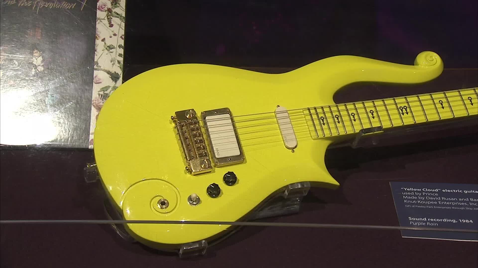 Yellow deals cloud guitar