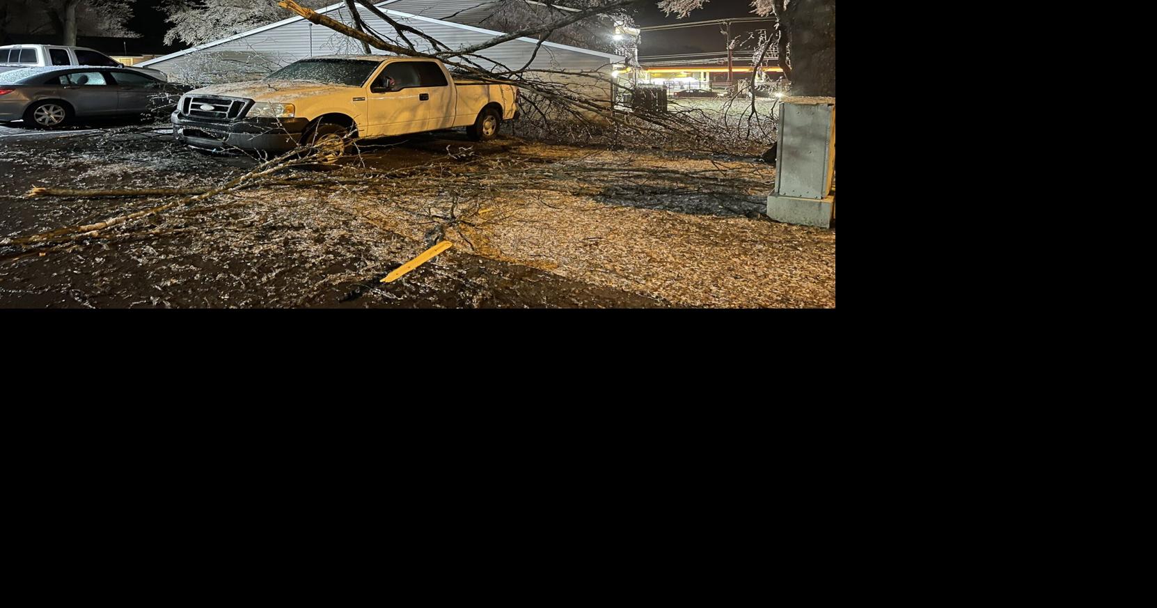 Nonprofit organization to aid clearing fallen trees trapping residents, Mississippi sheriff says