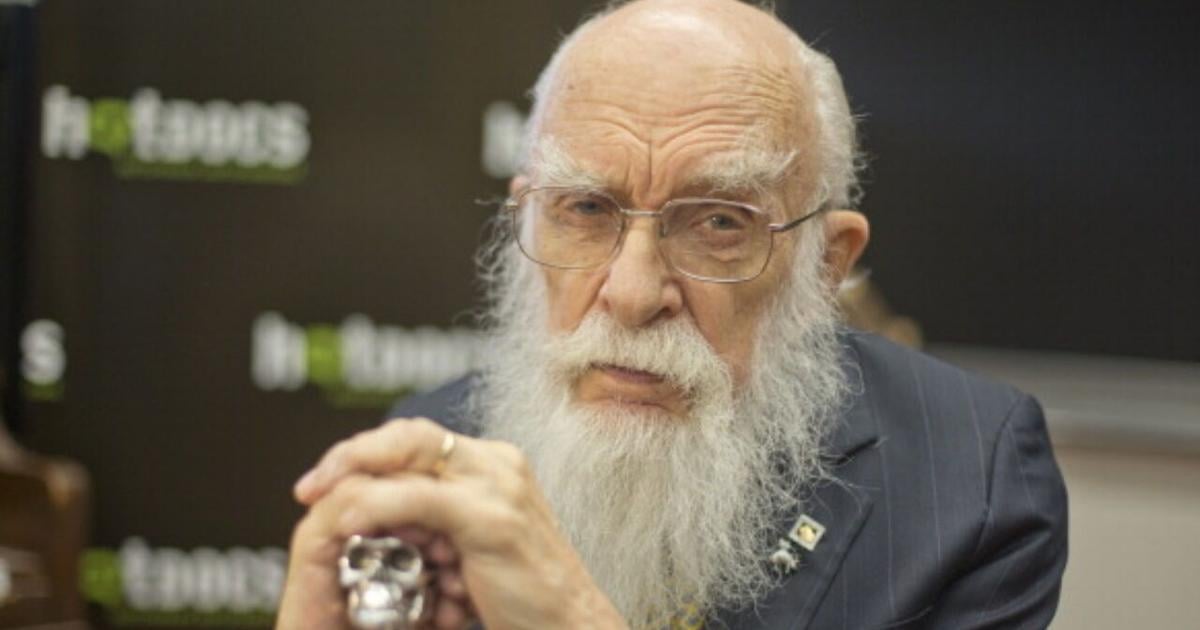 Magician Randi James Randi, magician, paranormal debunker, dead at 92 | Trending ...