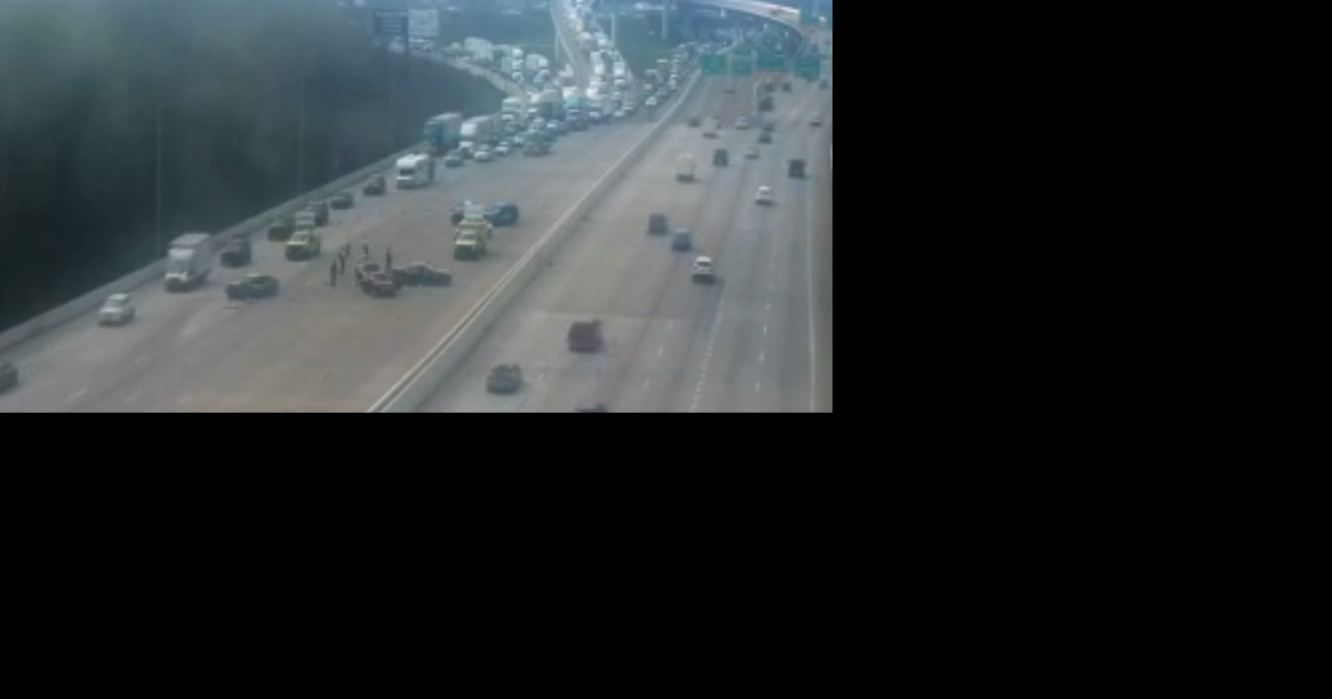 2 drivers injured after crash snarls traffic on I-40 near The Flyover in Memphis, MPD says