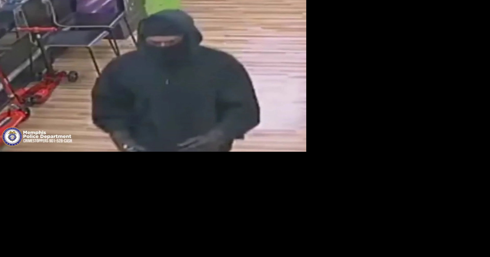 Memphis Police searching for suspect in cell store robbery