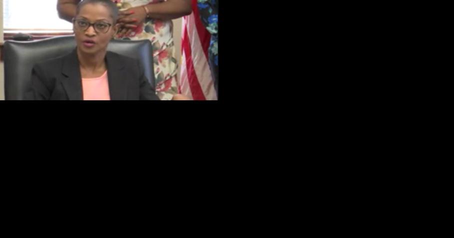 Shelby County Mayor Lee Harris gives Wanda Halbert deadline to move office - Vimarsana News