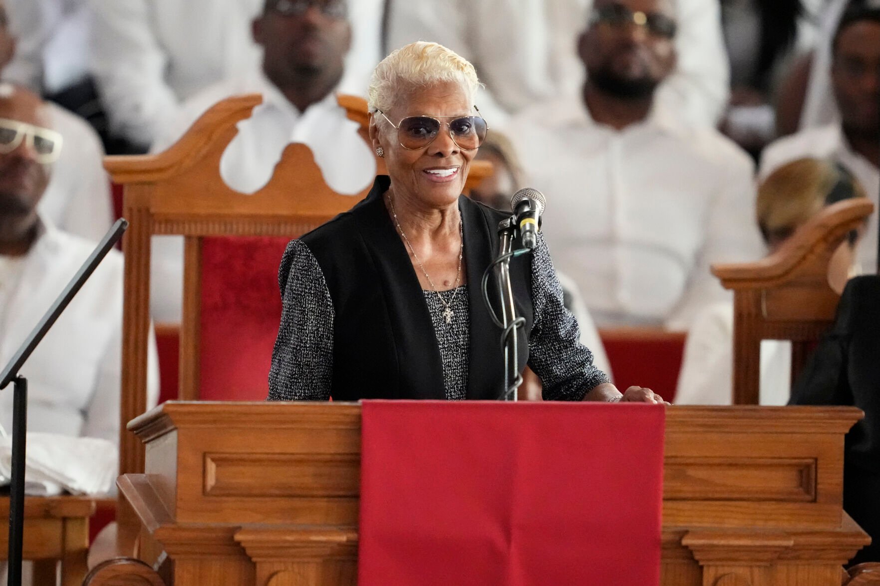 Cissy Houston Mourned By Dionne Warwick, And More At Church | News ...