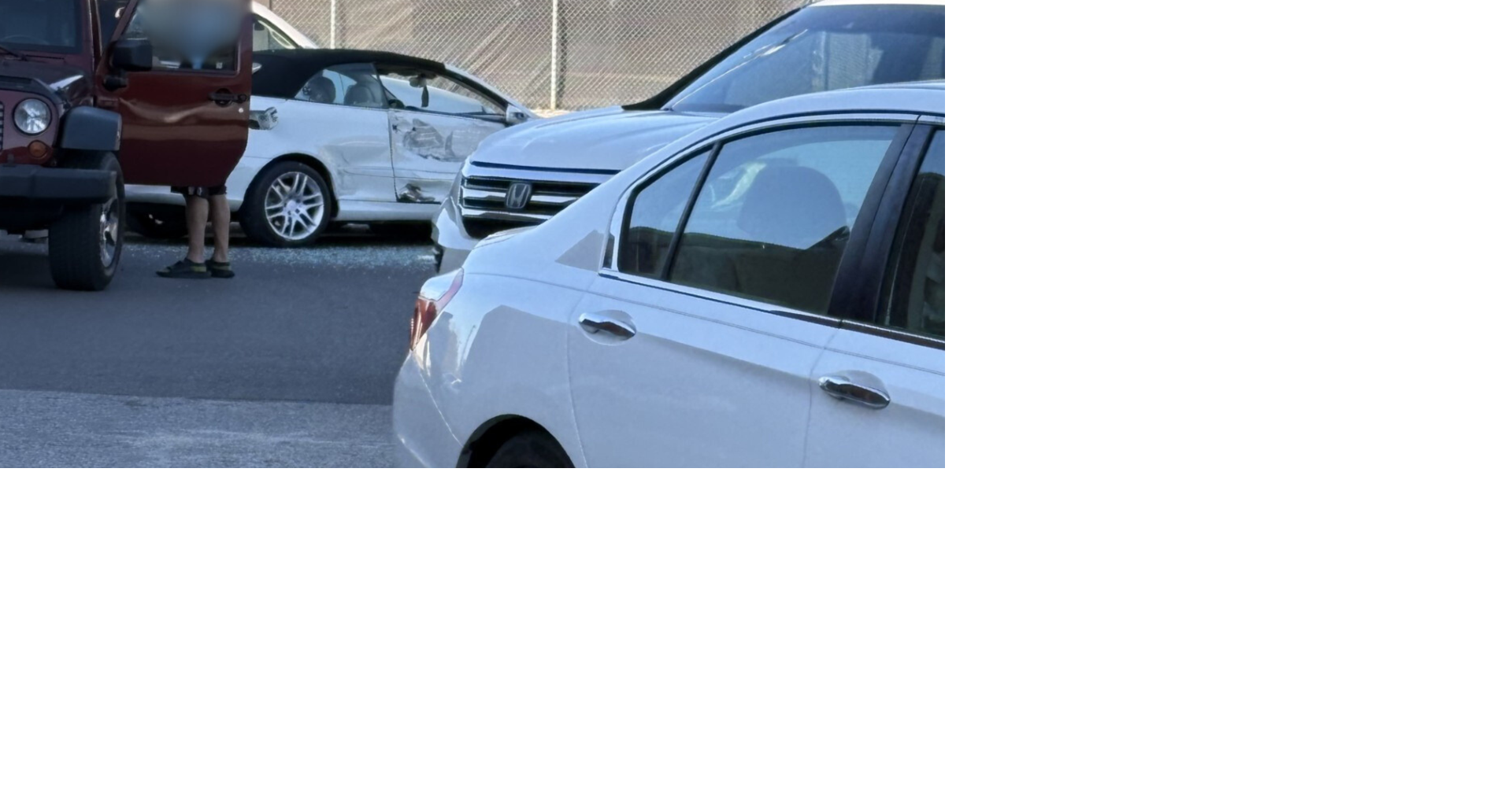 Driver injured after crash in Houston Middle School car line | News ...