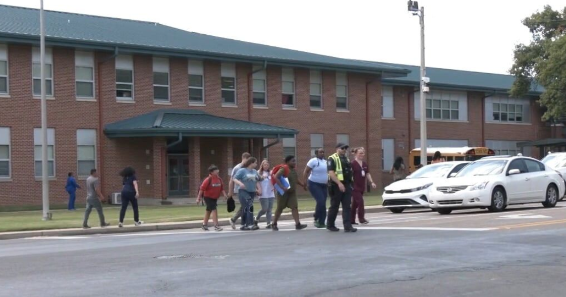 Bomb threat forces evacuation from Tate County high school | Education ...
