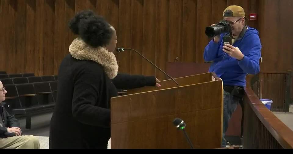 Activists speak out at Memphis City Council meeting about police reform