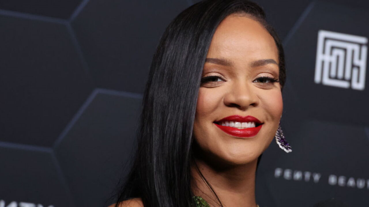 Rihanna accused of lip-syncing at Super Bowl halftime show