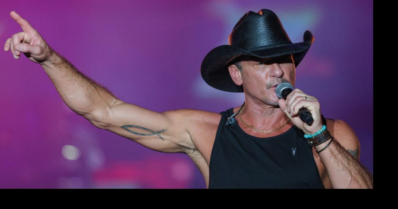 World Series 2022: Country star Tim McGraw wore father Tug's Phillies  jersey at World Series